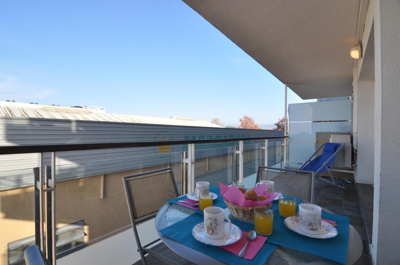 Rnet - 206 Apartments Roses Porto Mar Экстерьер фото
