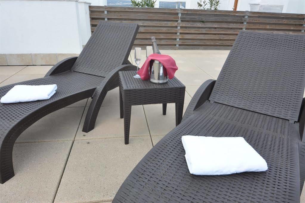 Rnet - 206 Apartments Roses Porto Mar Экстерьер фото